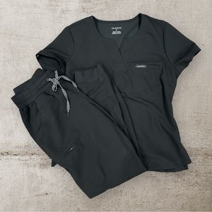 Size Small Jaanuu scrub set with jogger bottoms